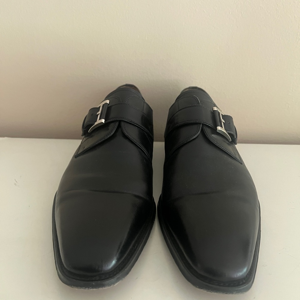 Magnanni Black Leather Oxfords Sleek Formal Design